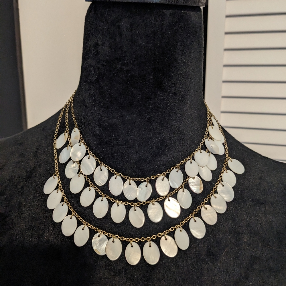Mother of pearl necklace